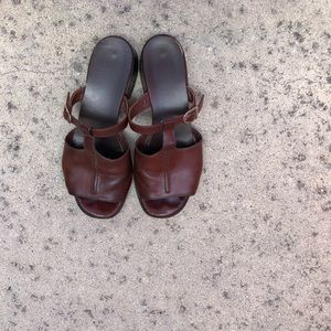 Vintage buckle clogs